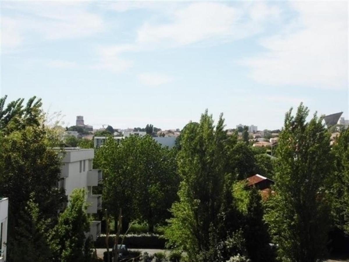 Apartment Residence Les Jardins De France Royan Esterno foto